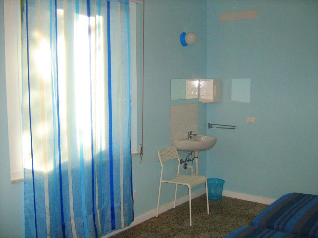 Sirenapop Concept B&B Rivazzurra Di Rimini Zimmer foto